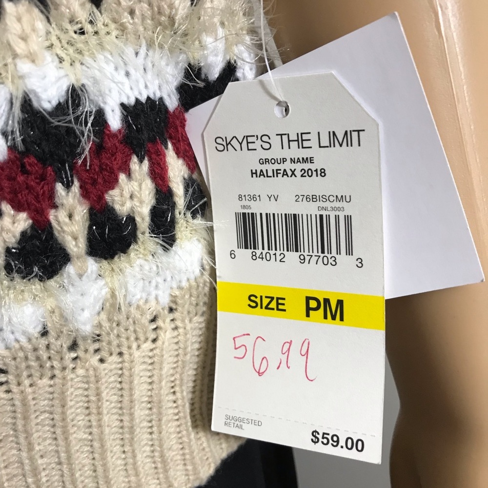 Skye’s The Limit 🌤 Sweater 🌛NWT - Picture 4 of 5